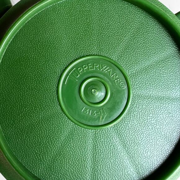 Vintage Tupperware Green Dove Mug Coaster Plates Set Holiday RARE 11pc Set - Picture 9 of 10